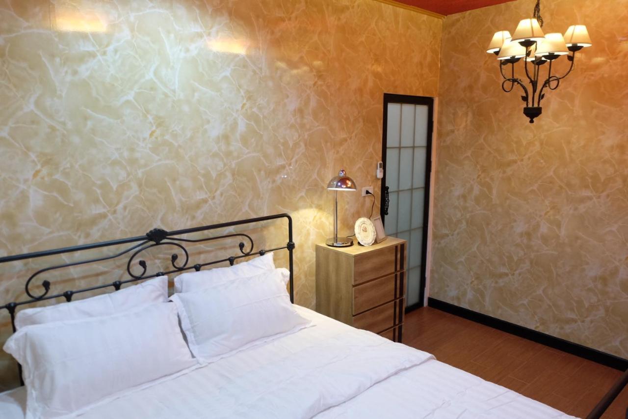 Florentino Hostel Районг Екстериор снимка